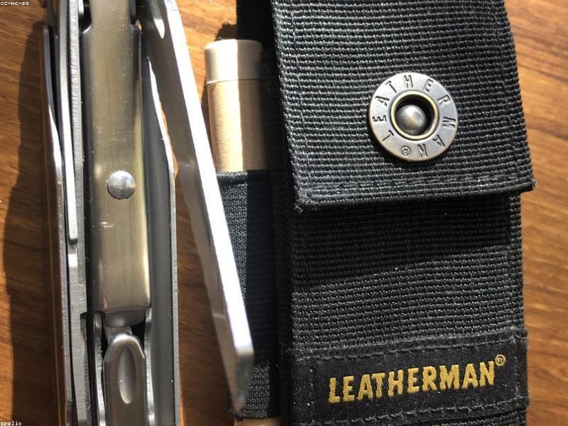 Kershaw Leek vs CRKT CEO – Slim EDC Knife Showdown