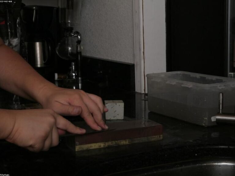 Belt Sander Sharpening Guide