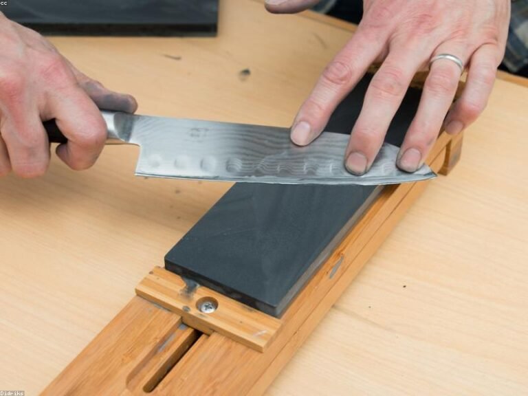 How to Use a Honing Rod Correctly — The 20-Second Skill Every Home Cook Gets Wrong